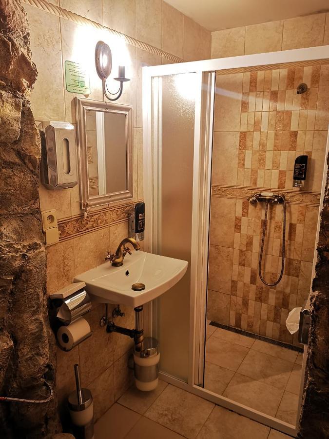 Hotel U Cisare Iii. Melnik Ngoại thất bức ảnh